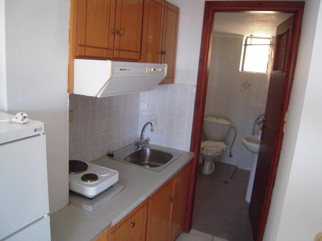 Angela Apartments كاتو ذاراتسو الغرفة الصورة
